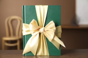 Книжна кутия изненада